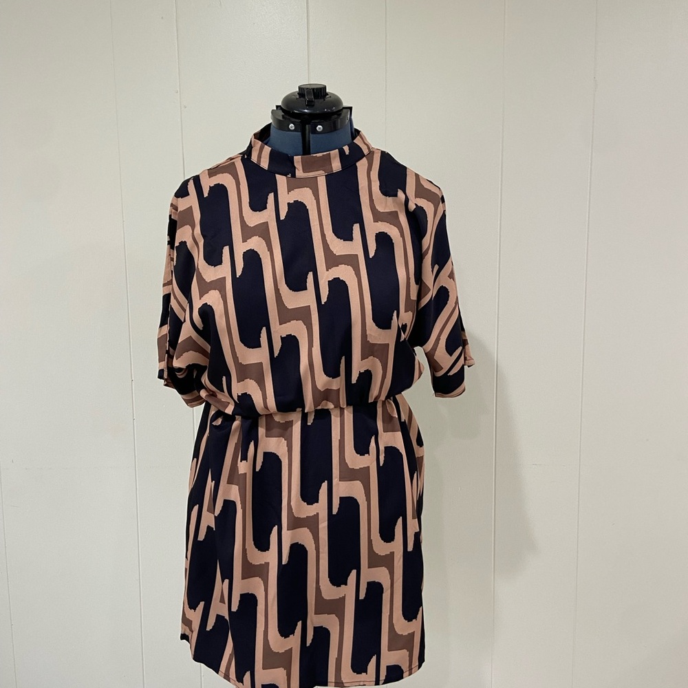 All over print A Line Dress - Picture 4 of 8